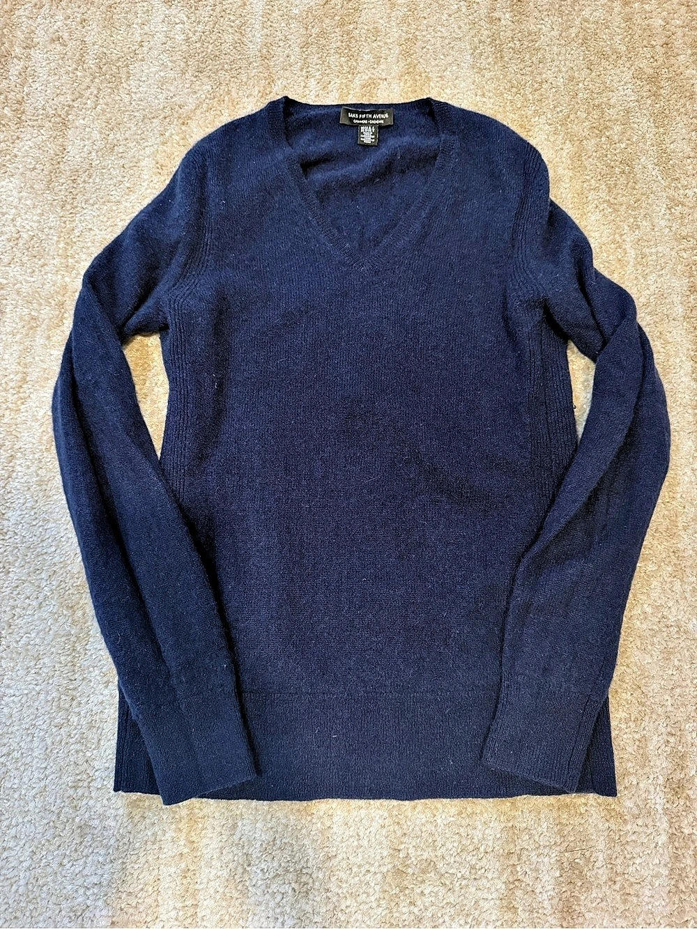 Saks Fifth Avenue Cashmere V-Neck Sweater Size CS